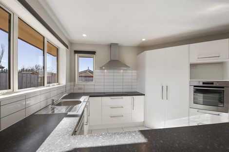 Photo of property in 144d High Street, Oxford, 7430