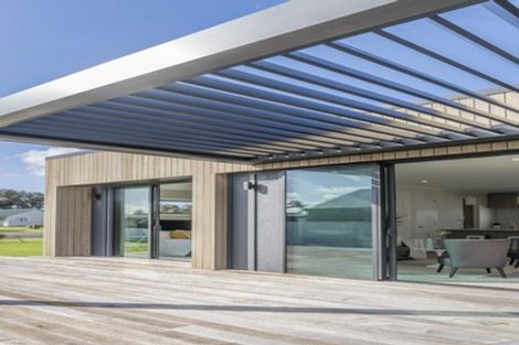 Photo of property in 305 Matarangi Drive, Matarangi, Whitianga, 3592