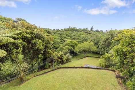 Photo of property in 140 Miromiro Road, Normandale, Lower Hutt, 5010