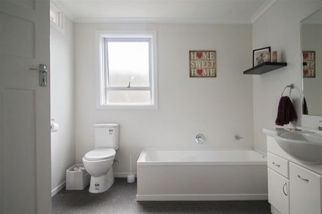 Photo of property in 69 College Road, Parkside, Timaru, 7910