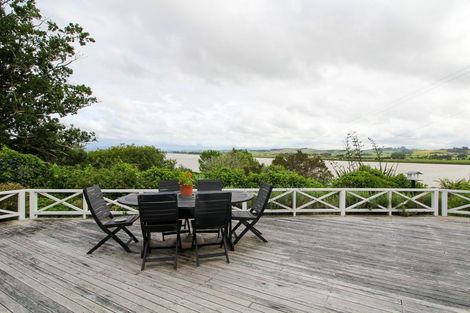 Photo of property in 9-11 Walker Terrace, Te Kopuru, 0391