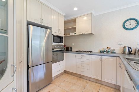Photo of property in 18 Rosberg Place, Mount Maunganui, 3116