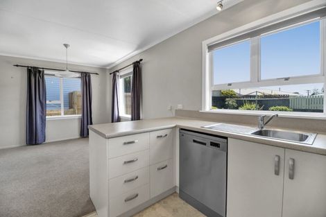 Photo of property in 8 Lydford Place, Spotswood, New Plymouth, 4310