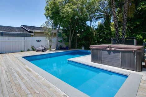 Photo of property in 11 Bowling Road, Greenmeadows, Napier, 4112