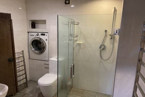 Photo of property in 80b Queen Street, Northcote Point, Auckland, 0627