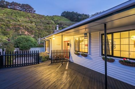 Photo of property in 178 Main Road South, Raumati South, Paraparaumu, 5032