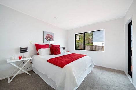 Photo of property in 1/86a West Drive, West Harbour, Auckland, 0618