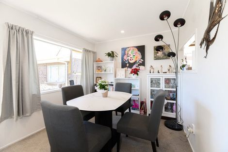 Photo of property in 3/117 Shakespeare Road, Milford, Auckland, 0620