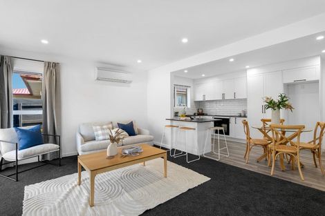 Photo of property in 2/320 Memorial Avenue, Burnside, Christchurch, 8053