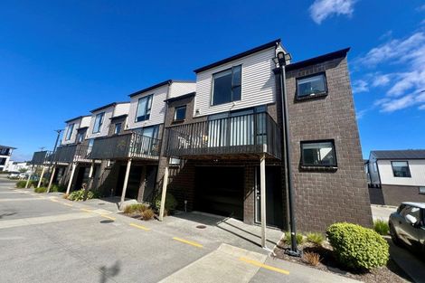 Photo of property in 10/1 Fruitvale Road, New Lynn, Auckland, 0600