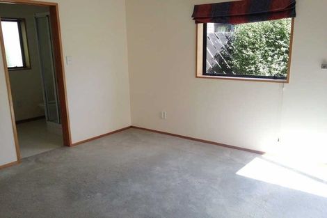 Photo of property in 28a Inglewood Place, Avonhead, Christchurch, 8042