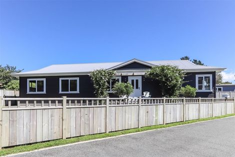 Photo of property in 3 Manatu Lane, Inglewood, 4330