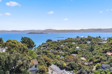 Photo of property in 12 Latham Road, York Bay, Lower Hutt, 5013