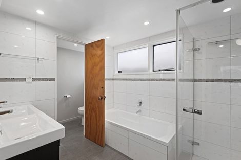 Photo of property in 370b Yaldhurst Road, Russley, Christchurch, 8042