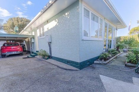 Photo of property in 2 Kuaka Place, Castlecliff, Whanganui, 4501