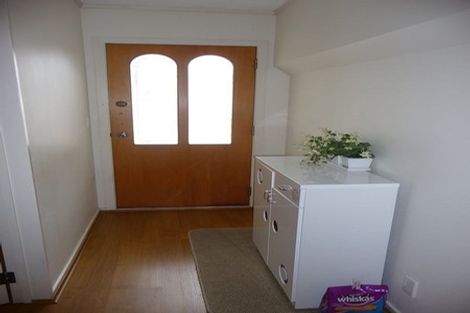 Photo of property in 2/16 Ronald Macken Place, Windsor Park, Auckland, 0632