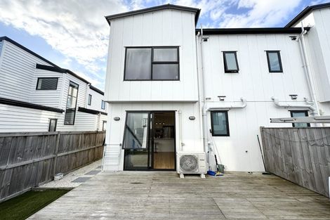 Photo of property in 30 Minhas Road, Papakura, 2110