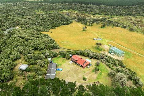 Photo of property in 708 Wilson Road, South Head, Helensville, 0874