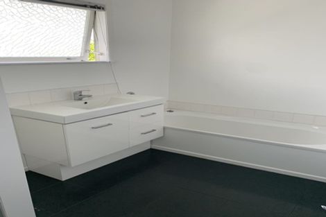 Photo of property in 89 Hillcrest Avenue, Hillcrest, Auckland, 0627