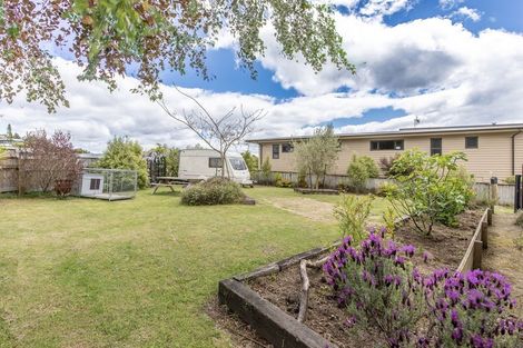 Photo of property in 10 Rowena Crescent, Motuoapa, Turangi, 3382