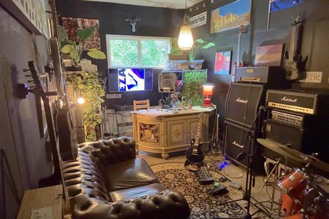 Photo of property in 8 Limmer Place, Browns Bay, Auckland, 0632