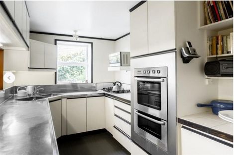 Photo of property in 72 Raroa Road, Kelburn, Wellington, 6012