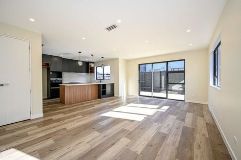 Photo of property in 5 Babos Avenue, Kumeu, 0810