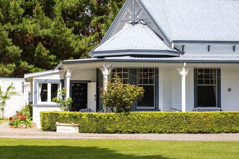 Photo of property in 6 Totara Road, Kumeroa, Woodville, 4997