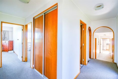 Photo of property in 16 Swinbourne Street, Waverley, 4510