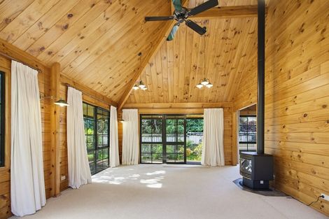 Photo of property in 38 Gemini Place, Kawaha Point, Rotorua, 3010