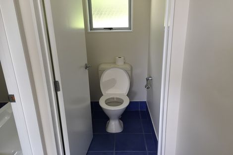 Photo of property in 5 Waiwera Place, Waiwera, Orewa, 0994