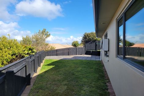 Photo of property in 3 Comber Place, Johnsonville, Wellington, 6037