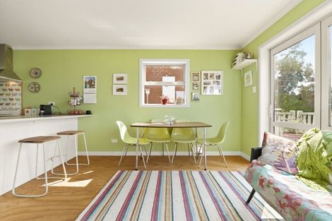 Photo of property in 10 Eglinton Road, The Glen, Dunedin, 9011