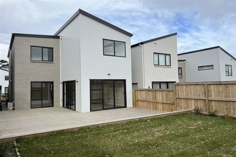 Photo of property in 31 Coast Garden Drive, Hobsonville, Auckland, 0616