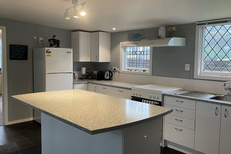 Photo of property in 32 Chamberlain Avenue, Amberley, 7481