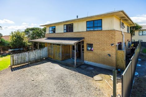 Photo of property in 9 Samara Place, Clendon Park, Auckland, 2103