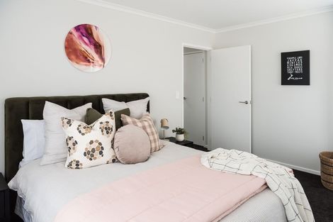 Photo of property in 16 Bridget Court, Red Beach, 0932