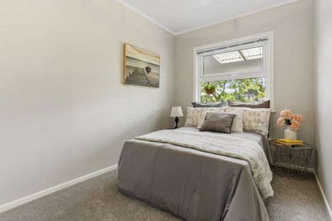 Photo of property in 38 Paramu Avenue, Birkdale, Auckland, 0626