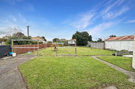 Photo of property in 33 Swiss Avenue, Gonville, Whanganui, 4501