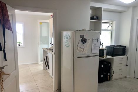 Photo of property in 32 Arama Avenue, Titirangi, Auckland, 0604