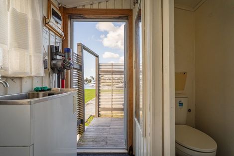 Photo of property in 32 Arawa Lane, Whitianga, 3510