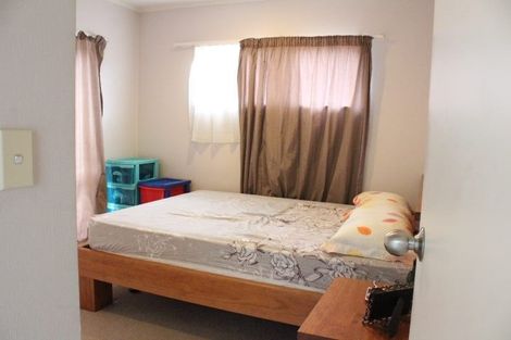 Photo of property in 1/25 Keswick Close, Northpark, Auckland, 2013