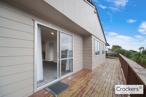 Photo of property in 21 Edgware Road, West Harbour, Auckland, 0618
