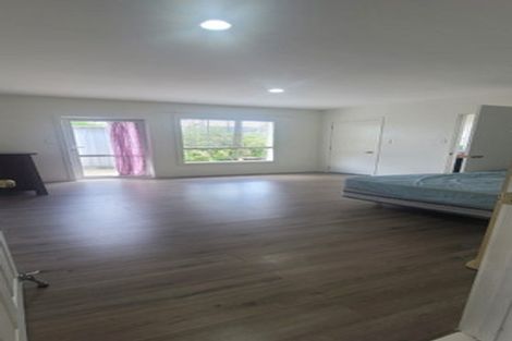 Photo of property in 32 Middlefield Drive, East Tamaki Heights, Auckland, 2016