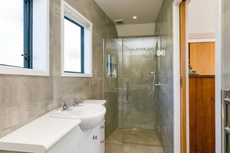 Photo of property in 46 Apuka Street, Brooklyn, Wellington, 6021