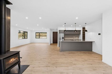 Photo of property in 6 Lake Mckay Drive, Luggate, 9382