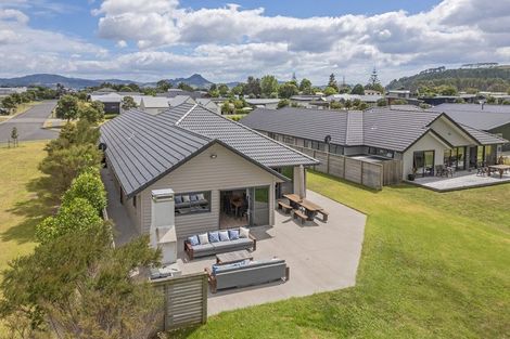 Photo of property in 2 Admiral Drive, Cooks Beach, Whitianga, 3591