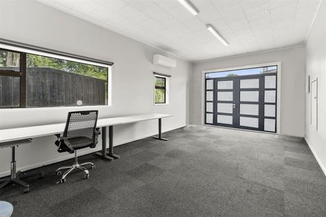 Photo of property in 1/9 Gloria Avenue, Te Atatu Peninsula, Auckland, 0610
