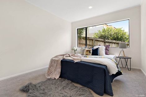 Photo of property in 7 Spencer Road, Oteha, Auckland, 0632