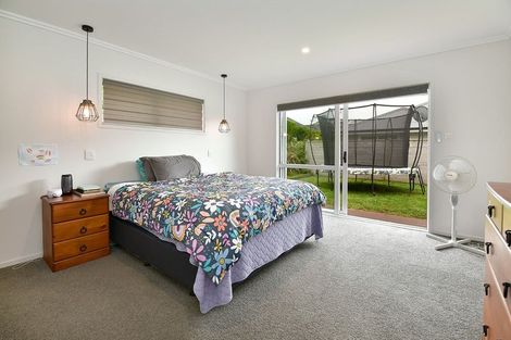 Photo of property in 202 Harris Drive, Silverdale, 0932